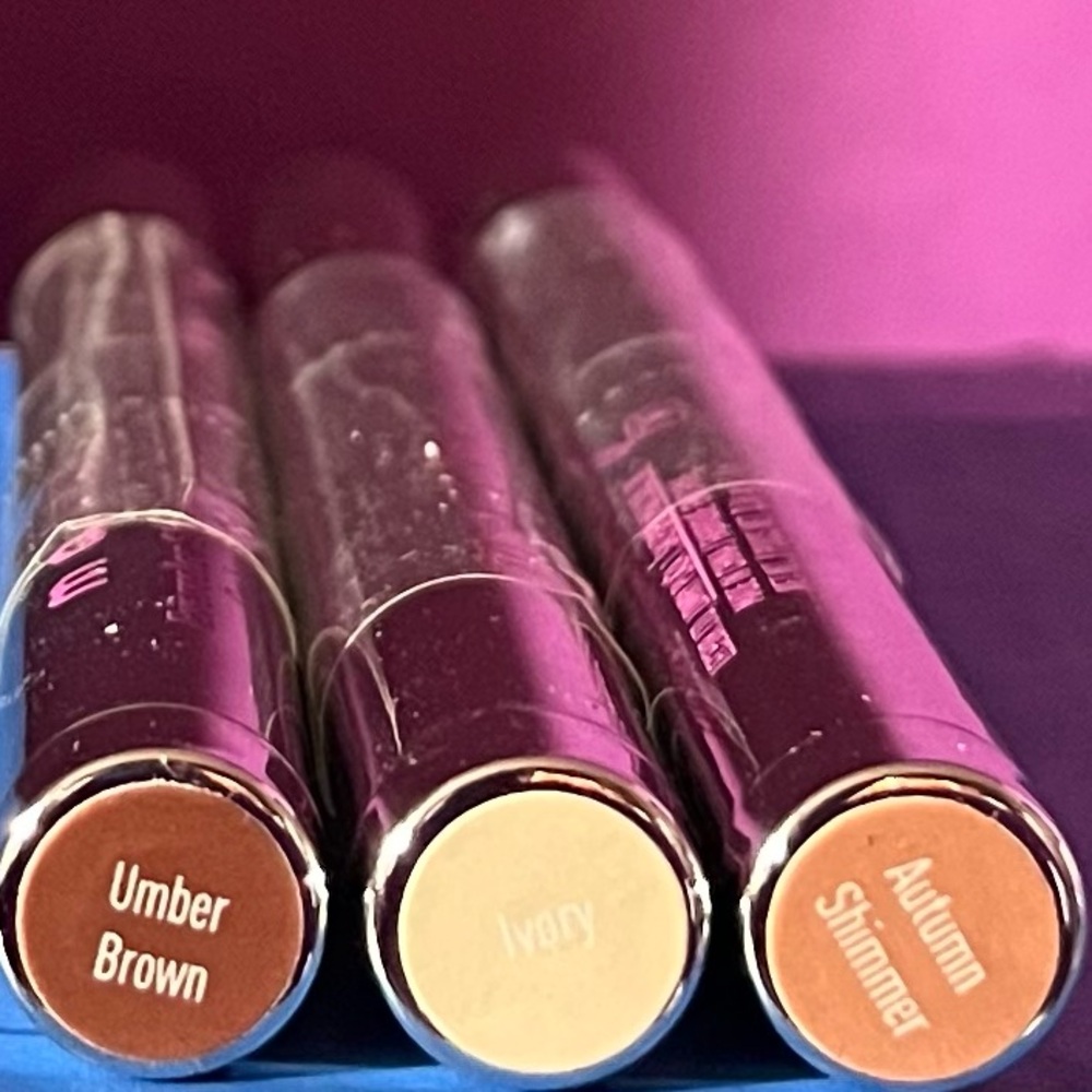 MALLY BEAUTY -Evercolor  Eyeshadow Stick Trio☘️☘️  (factory safety sealed)
